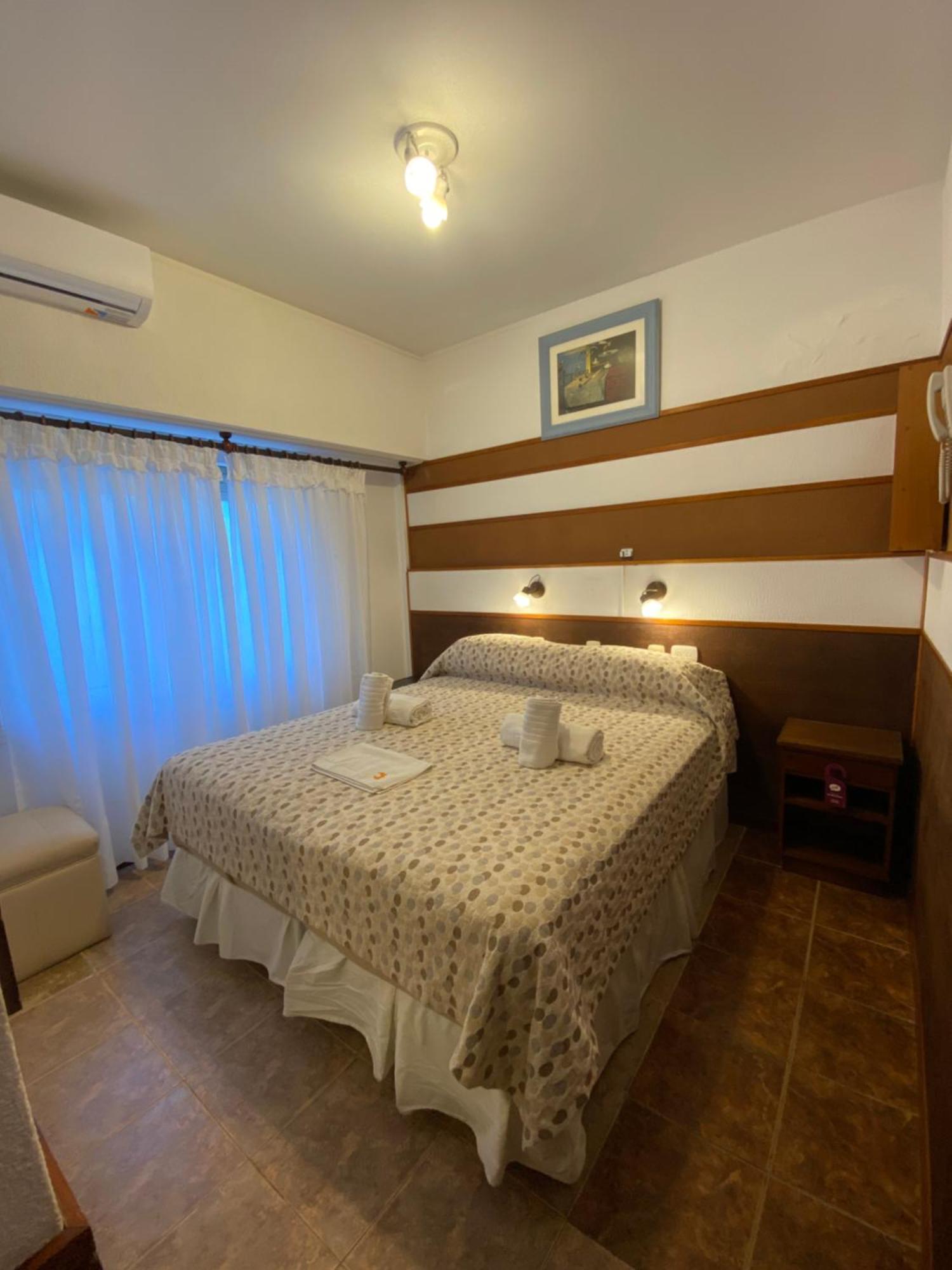 Lugra Hotel Miramar  Buitenkant foto